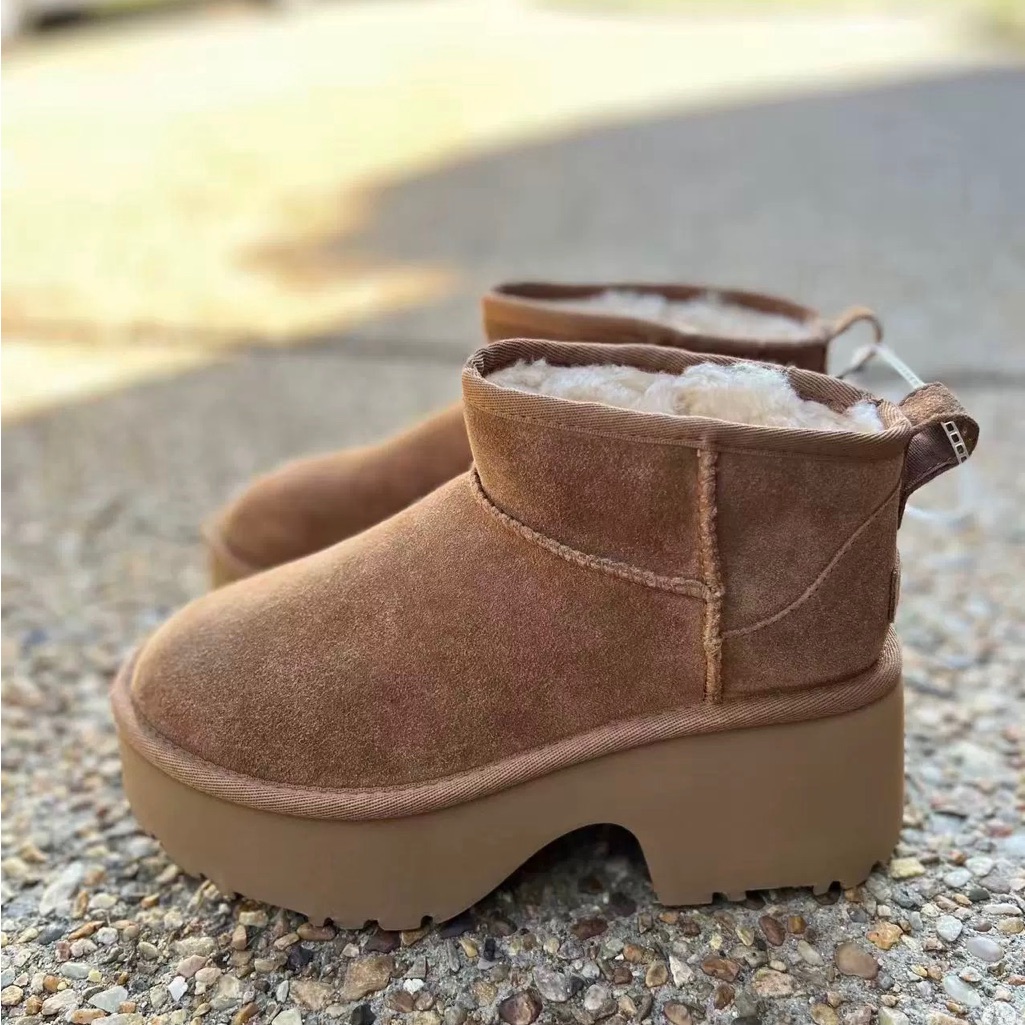 New Ugg Ankle Boots Size 7 Women’s